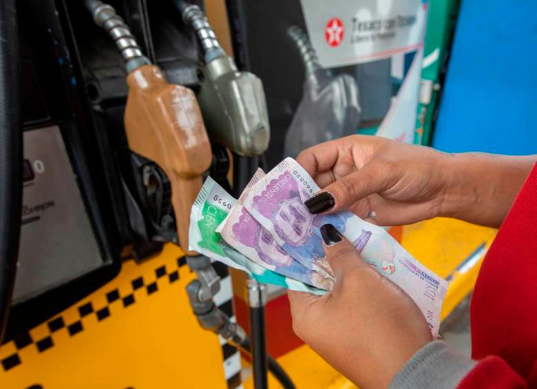 En Medellín el precio llegaría a $10.064 por galón a final de año. FOTO Camilo Suárez