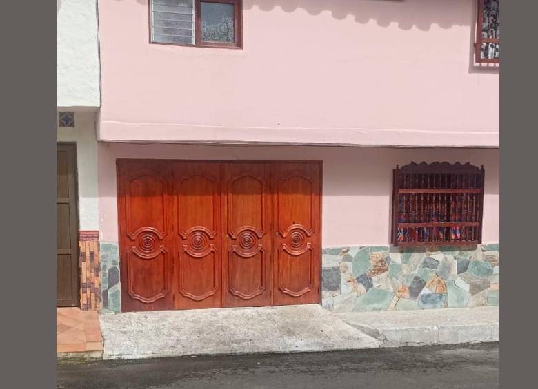 En esta vivienda del barrio El Hipódromo, de La Ceja, ocurrió este feminicidio. FOTO: CORTESÍA ENTRE CEJA Y CEJA