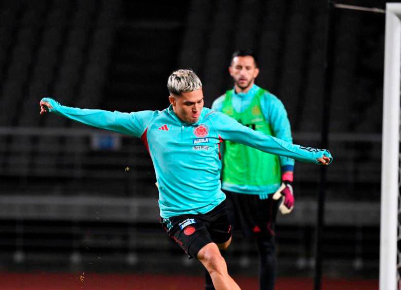 Juan Fernando Quintero se lesionó en la previa del partido que jugó Junior contra América de Cali. Después recibió el llamado del seleccionado nacional. FOTO: FCFSeleccionCol