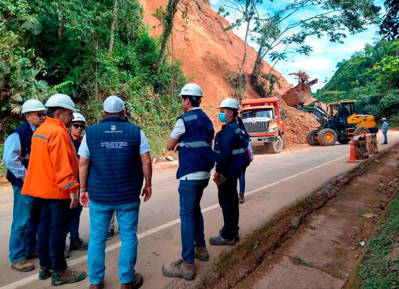 El deslizamiento se presentó en el sector conocido cómo El Santuario - Caño Alegre, en el kilómetro 49+600. FOTO: Cortesía 