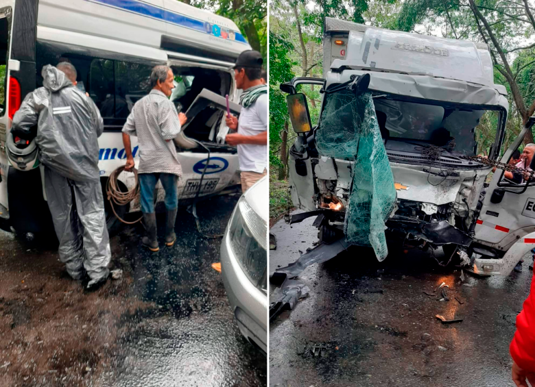 Una buseta de servicio público y un vehículo transportador de alimentos chocaron de frente. FOTOS: TOMADA DE TWITTER @LaIndependenci1