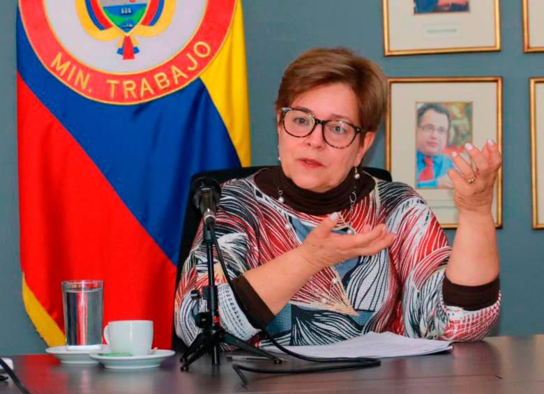 Por qué la ministra Ramírez dice que los trabajadores colombianos han dejado de ganar $33 millones?