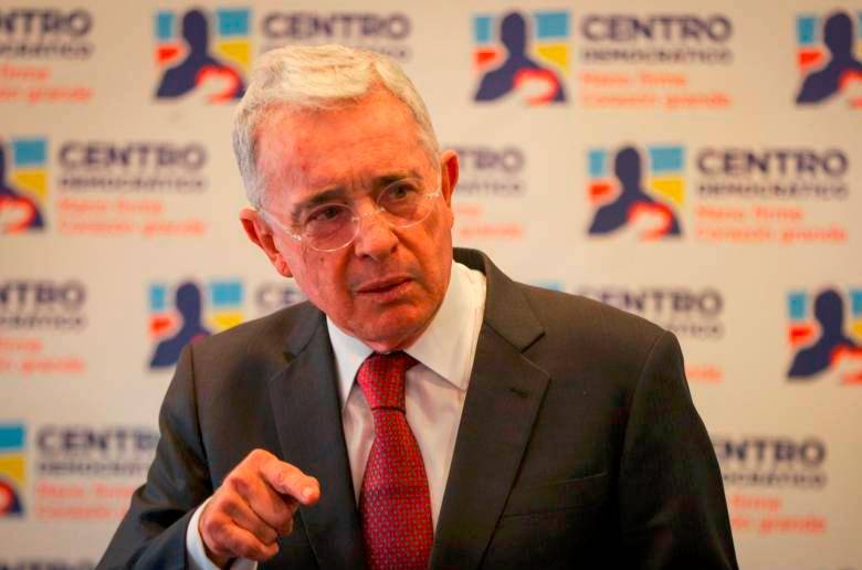 Organización no gubernamental internacional, dice en un informe que Alvaro Uribe Vélez es inocente de todo lo que se le acusa. Foto: Colprensa