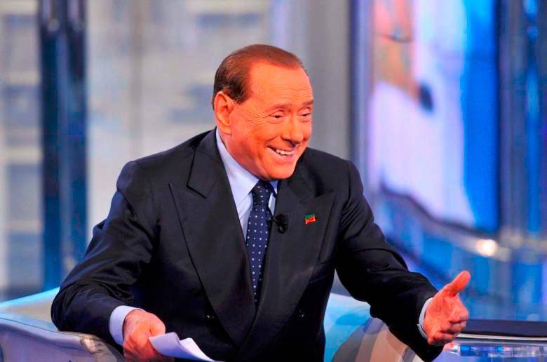 El exjefe del gobierno italiano Silvio Berlusconi. FOTO: Tomada de Twitter @berlusconi