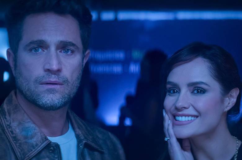 La serie colombiana protagonizada por Michel Brown y Ana Lucía Domínguez regresará a la plataforma de streaming con más historias y aventuras por contar. FOTO: Cortesía Netflix. 