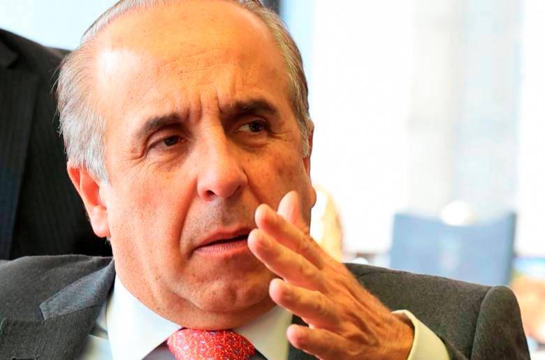 Guillermo Reyes, Mintransporte, dijo que es cuestión de horas para una decisión. FOTO CORTESÍA