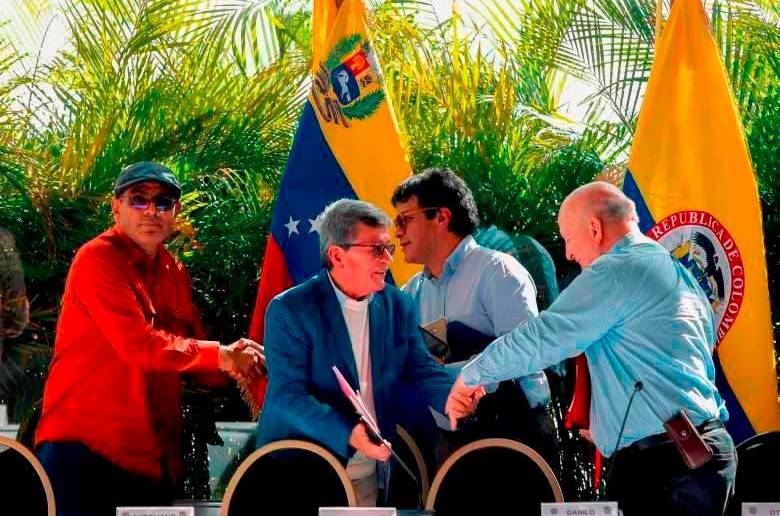 Esta es una imagen de la Mesa de Negociación entre el Gobierno Petro y el ELN. FOTO: AFP