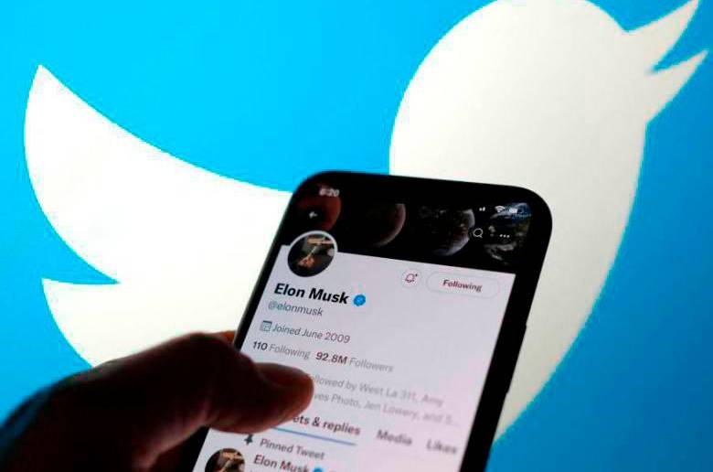 La red social se compromete a evaluar y comprender el contexto detrás de cada conversación antes de censurar o quitar un comentario. FOTO: AFP