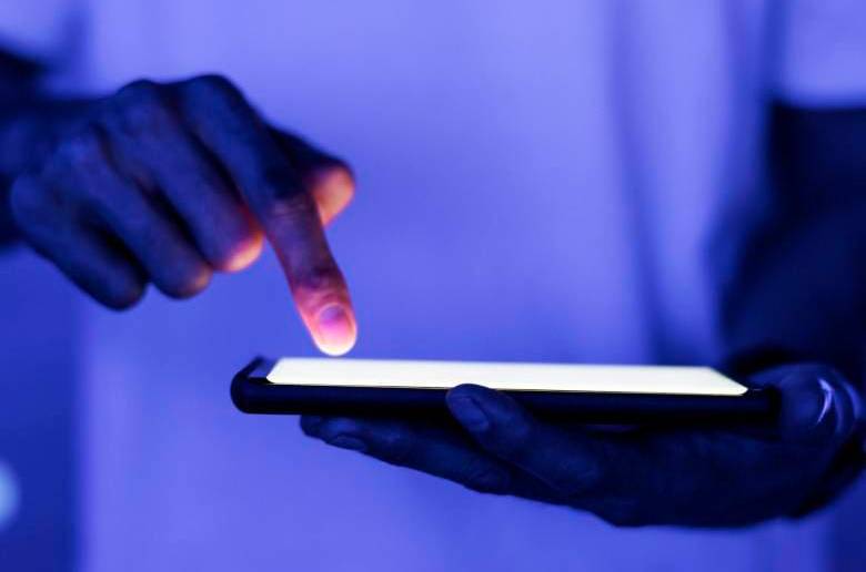 Los hablantes del español pueden tener una variedad de palabras que la inteligencia artificial todavía no es capaz de identificar. FOTO: Freepik