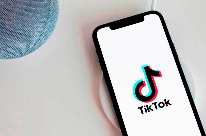 TikTok no explicó cuándo comienza a regir la norma de los 60 minutos para los menores de edad. FOTO Cortesía
