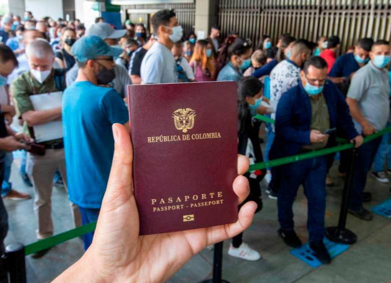 La jornada para expedir o renovar los pasaportes de menores de 14 años tendrá lugar este sábado. Los cupos son limitados. FOTO Edwin Bustamante 