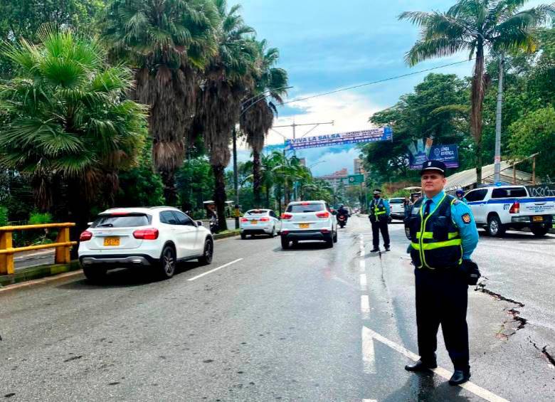 La Secretaría de Movilidad ofreció como rutas alternas Los Balsos, La Cola del Zorro y la vía Loreto, la Loma del Indio y la calle 10 hasta transversal inferior. FOTO: CORTESÍA ALCALDÍA DE MEDELLÍN