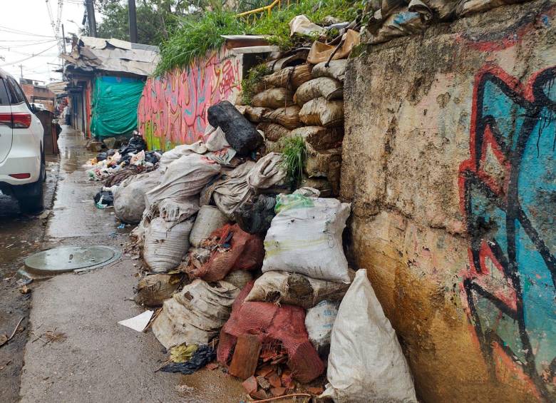 Cada vivienda tendrá derecho a que le recojan 15 bultos de escombros anuales. FOTO: Q´HUBO