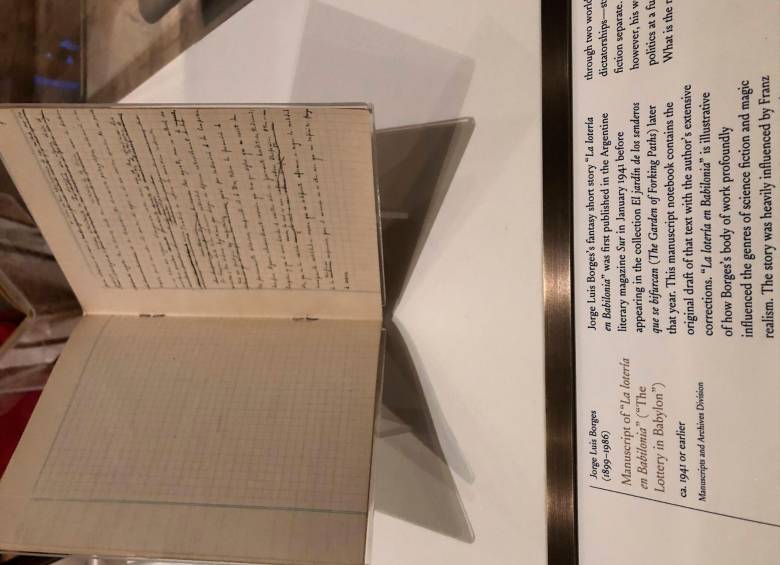 El manuscrito de Borges en la Biblioteca Pública de Nueva York. FOTO MARIO DUQUE
