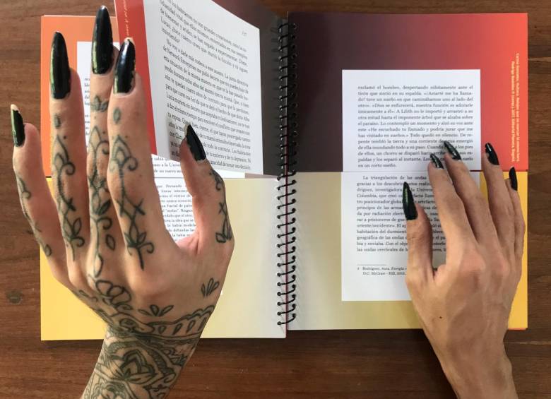 En “Rebis” se leen piezas fragmentadas de 20 autoras colombianas que han publicado ciencia ficción. FOTO Cortesía