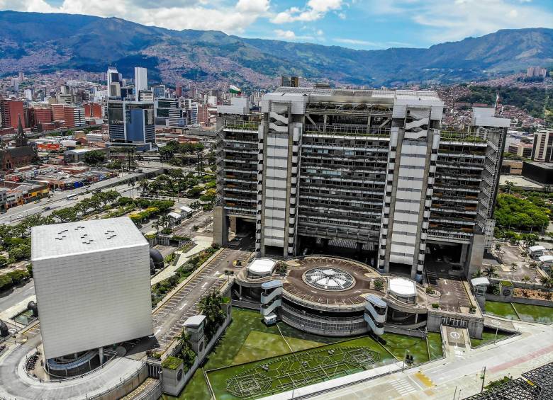 Para no verse afectados, los clientes y usuarios de EPM deberán adelantar sus trámites ante la entidad los primeros días de la semana. FOTO JUAN ANTONIO SÁNCHEZ
