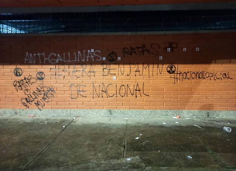 Así quedaron varias de las fachadas exteriores del Atanasio Girardot.