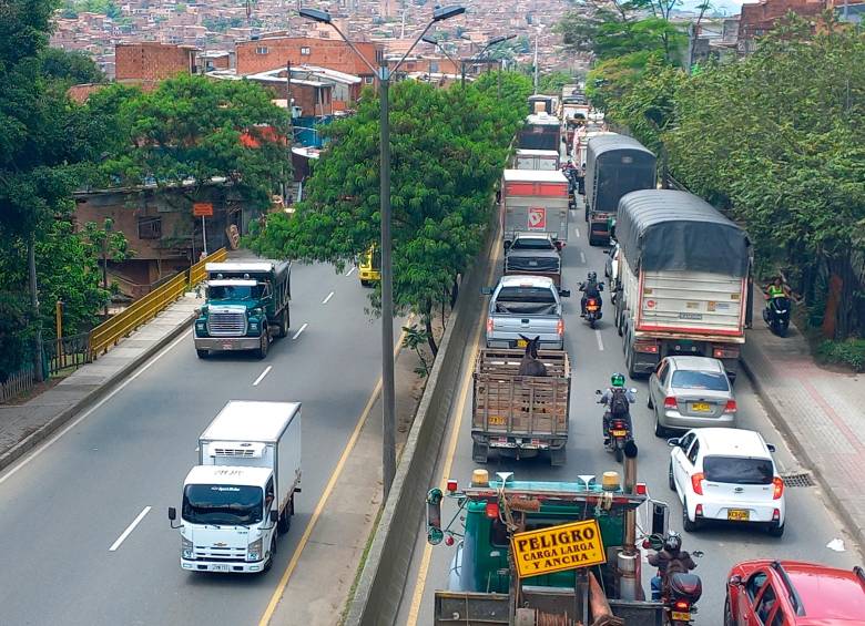 La medida del pico y placa rige en todos los corredores urbanos del Valle de Aburrá, sin excepciones. FOTO: MAURICIO PALACIO