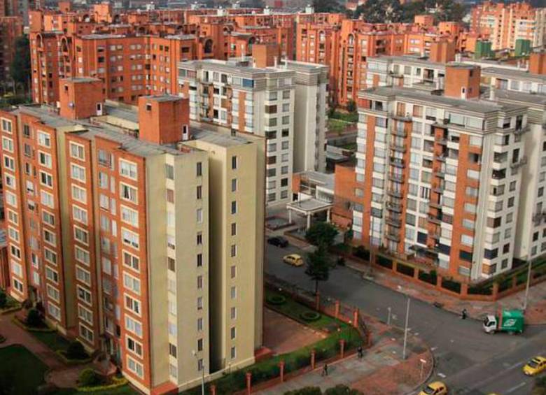 Las inflación y las altas tasas frenarán en 2023 el cierre de los negocios en ventas de vivienda no VIS. FOTO Colprensa