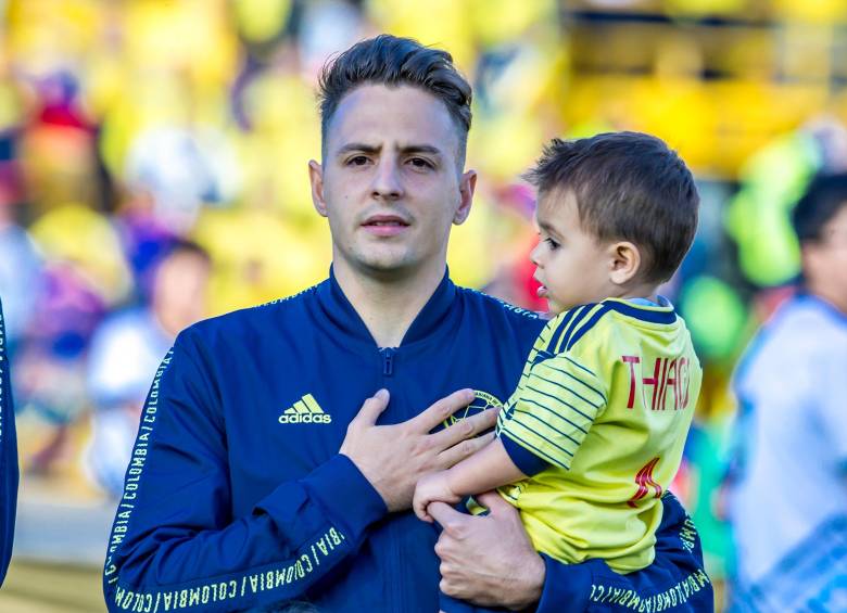 El lateral Santiago Arias, es el jugador colombiano libre de mayor cotización en el mercado de pases del fútbol internacional. FOTO JUAN ANTONIO SÁNCHEZ 