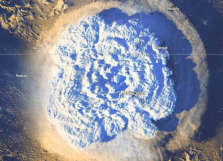 “Olas de unos 1,2 metros han sido registradas en Nuku’alofa”, capital de Tonga, con 24.500 habitantes, informó en Twitter el Servicio Meteorológico de Australia FOTO EFE