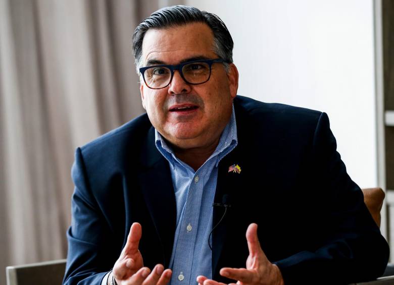 “China promete mucho, pero poco cumple”: la dura advertencia del Embajador (e) de Estados Unidos