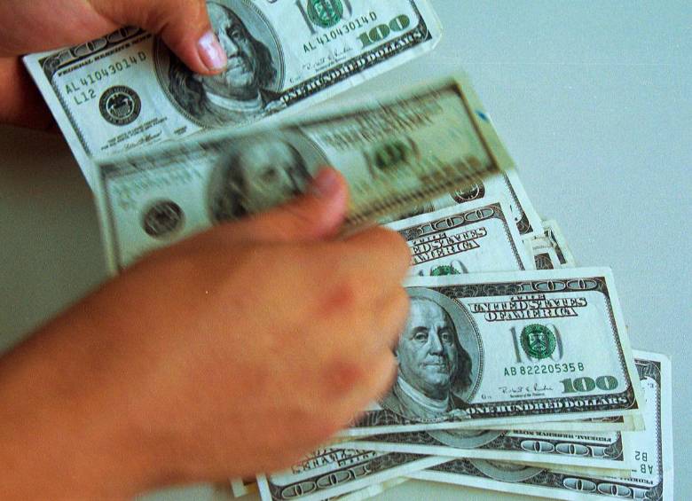 Cotización del dólar cierra a $4.648,80 en la Bolsa de Valores. FOTO archivo