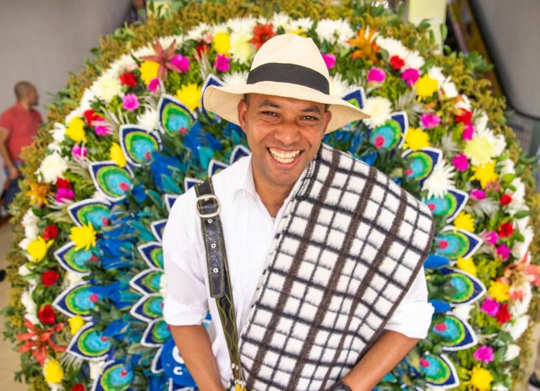 Luis Felipe Londoño Londoño tiene los mejores recuerdos de su vida en el desfile de silleteros, este año espera sumar una alegría más al palmarés de su familia. FOTO carlos velásquez 