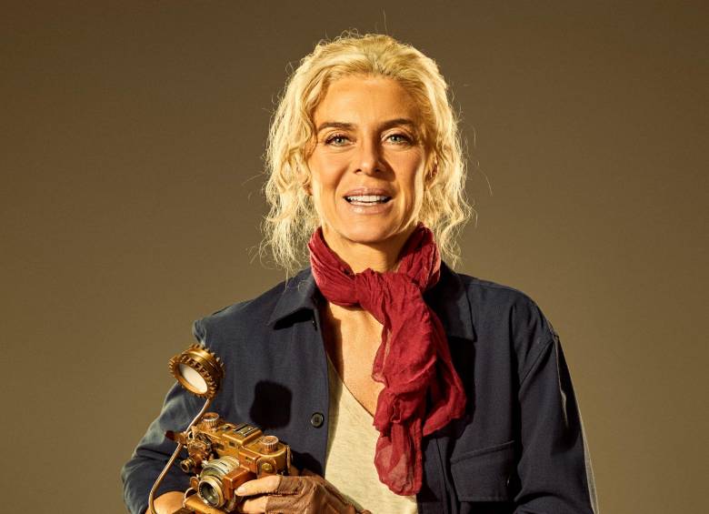 Imagen de Margarita Rosa de Francisco como Pola, en la serie Viaje al centro de la Tierra, que Disney + estrenará el 5 de abril. 