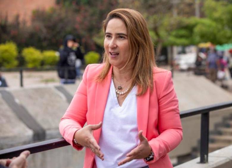 Casa por cárcel para secretaria de Educación de Daniel Quintero