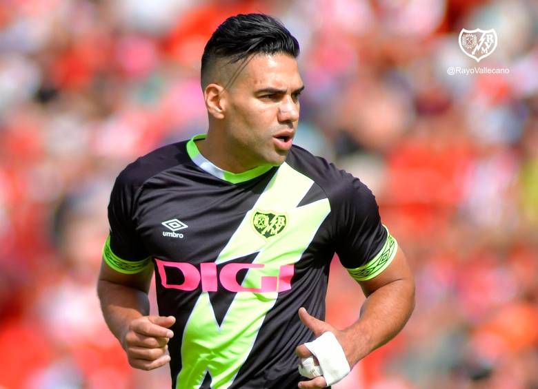 El delantero samario solo ha marcado un gol en la temporada 2022/23 con el equipo español. FOTO: TOMADA DEL TWITTER DE @RayoVallecano