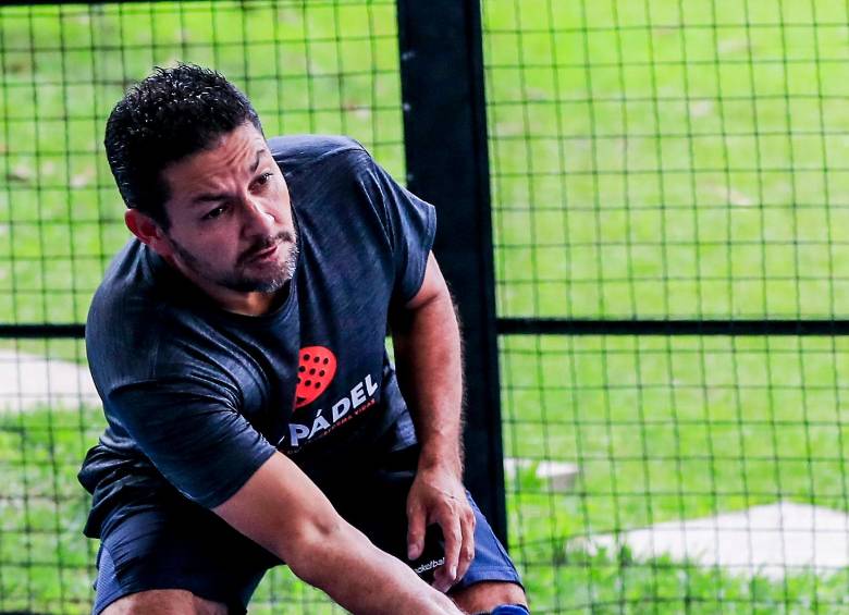 Felipe Salazar, socio de In Pádel en La Estrella, empezó a jugar este deporte cuando visitó a su cuñado en España. FOTO: JAIME PÉREZ