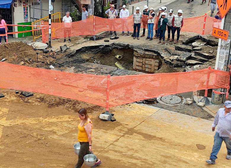 Daño de tubo en Manrique tiene afectada la operación del metroplús