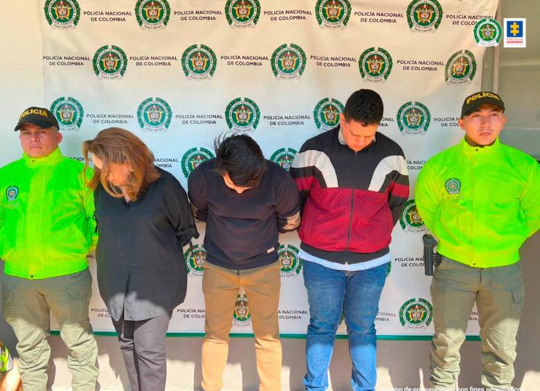 Los productos eran llevados a Estados Unidos por correos humanos que afirmaban que eran regalos para sus familiares. FOTO: CORTESÍA
