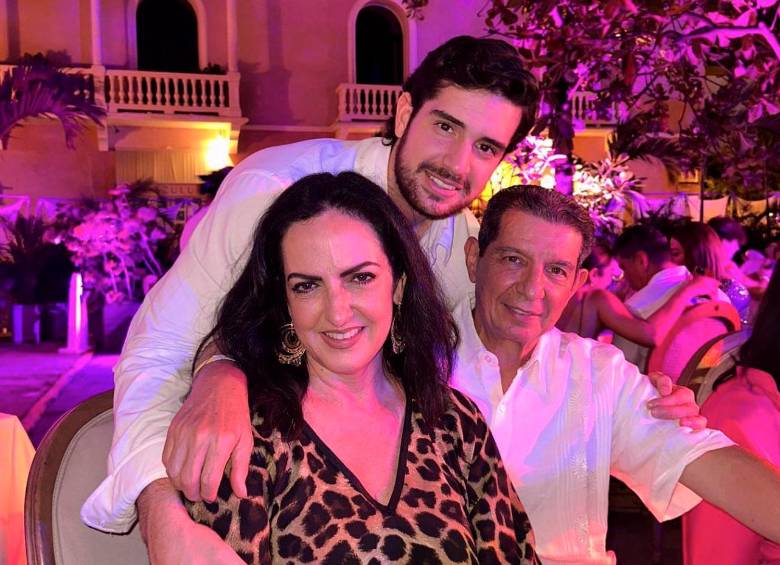 Juan José es el hijo de la senadora María Fernanda Cabal y el presidente de Fedegan, José Félix Lafaurie. FOTO: TOMADA DE TWITTER @LafaurieCabal
