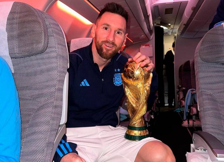 leo-messi-copa-mundo-vuelo-ig-personal_41292172_20221219151218.jpg