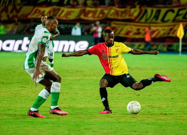 El verde fue más que el Pereira y se trajo un triunfo justo que le garantiza la ventaja en la serie. FOTO COLPRENSA