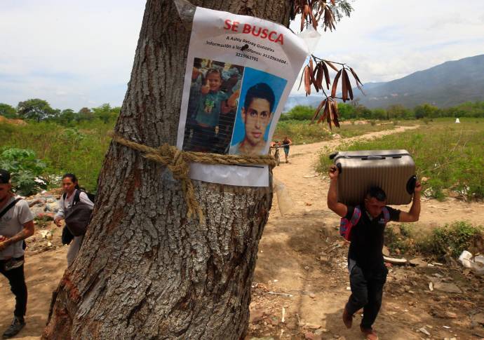 Cuando se cruza entre Venezuela y Colombia por trocha no se pueden hacer preguntas. Del lado colombiano hay un silencio de cautela, pero en el venezolano la discreción es sinónimo de miedo. Foto: Camilo Suárez