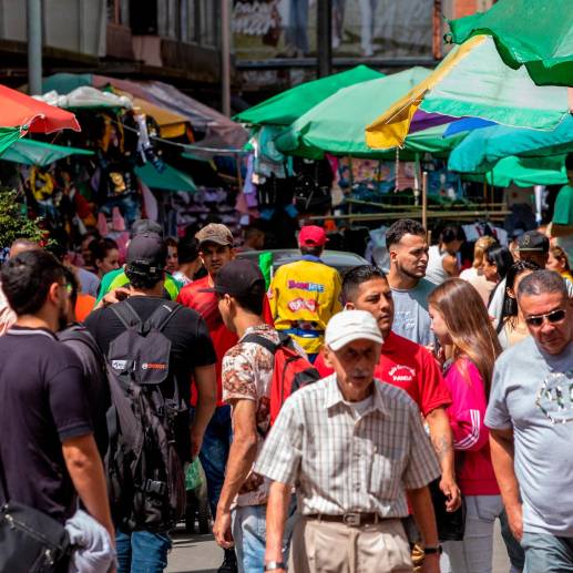 Los antioqueños mostraron una peor visión cuando se les preguntó sobre su disposición a comprar bienes inmuebles y electrodomésticos. FOTO CAMILO SUÁREZ