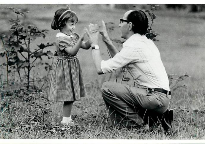 En Colombia se adoptó la fecha estadounidense que tiene sus orígenes desde Junio de 1924. Fotografía del año 1980. Foto: Archivo el Colombiano