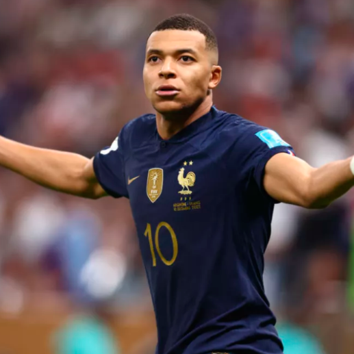 Kylian Mbappé fue el goleador del Mundial de Qatar 2022 con ocho tantos. FOTO EFE