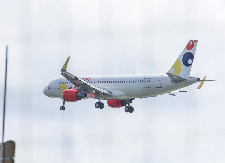 Sin la fusión, y de cerrar Viva su operación, Avianca lograría el 55% de la participación en el mercado y Latam cerca del 40%. FOTO Juan Antonio Sánchez