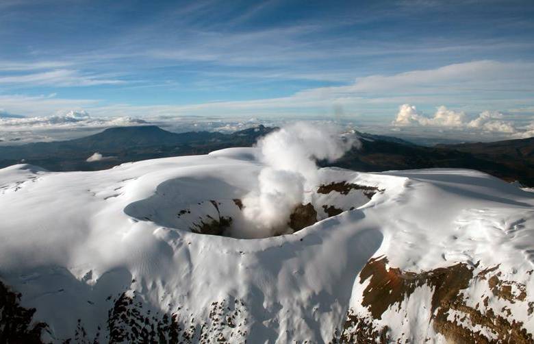 Este 13 de abril el Nevado registró sismos entre dos y seis kilómetros de profundidad del cráter. FOTO CORTESÍA SGC