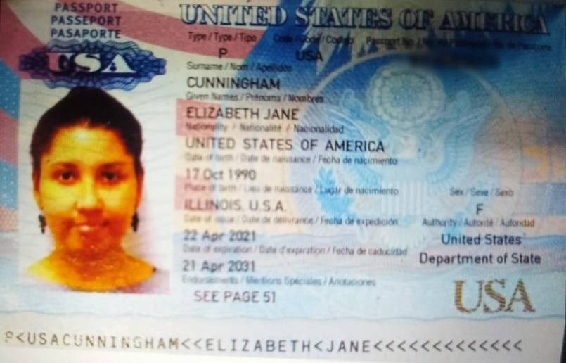 El pasaporte de Elizabeth Jane Cunningham, encontrada sin vida en un apartaestudio del barrio Cristo Rey, en Medellín. FOTO: CORTESÍA.
