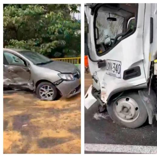 Los tres vehículos afectados por la colisión terminaron con sus latas retorcidas. FOTO: CORTESÍA