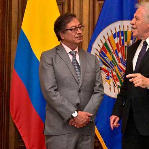 El presidente Gustavo Petro y el secretario General de la OEA, Luis Almagro. FOTO: CORTESÍA PRESIDENCIA