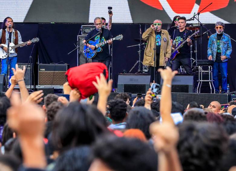 Imagen del homenaje que en Altavoz le hicieron el 14 de noviembre a Los Yetis en el Festival Altavoz. Foto: Jaime Pérez Munévar