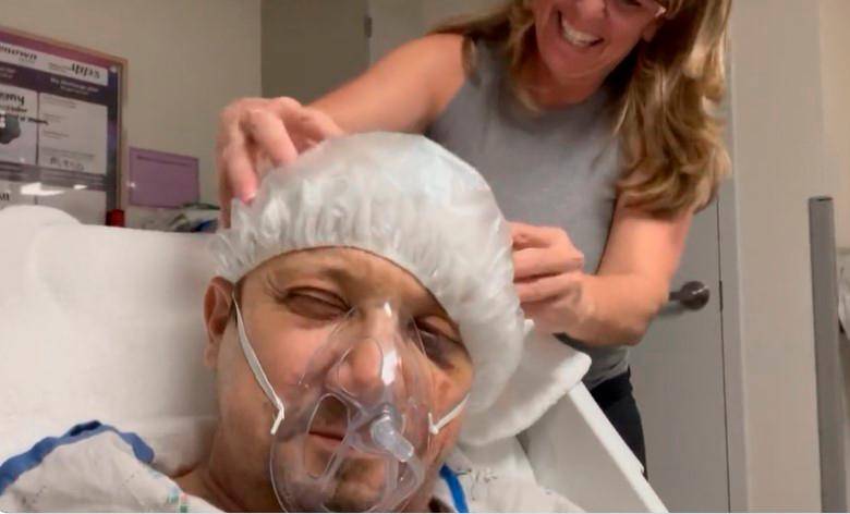 Imagen del video que compartió el actor. FOTO Cortesía TW @jeremyrenner
