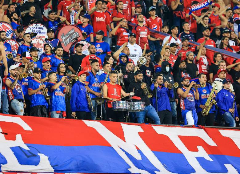 La Murga del Indigente fue creada en 2005, luego de que el DIM derrotara a Nacional en la final de la Liga de ese año. FOTO: MANUEL SALDARRIAGA