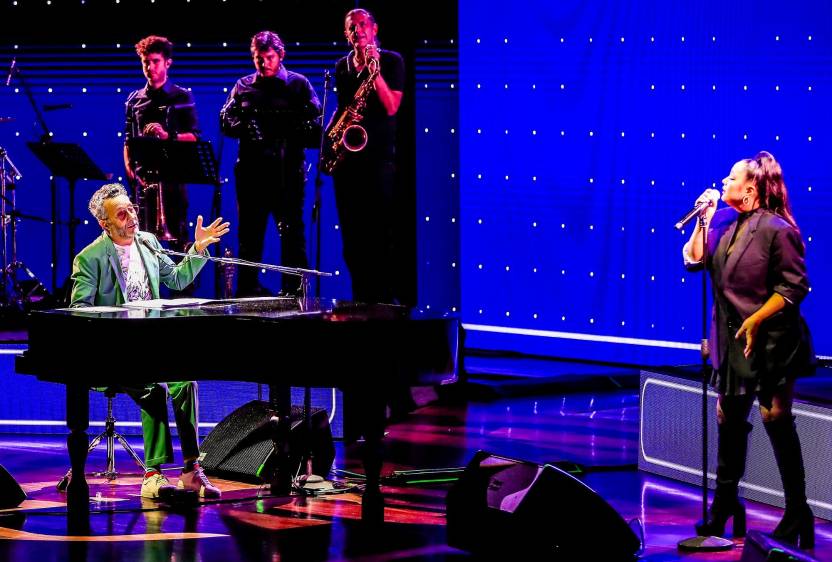 El rosarino llegó con una banda de 9 músicos. FOTO Jaime Pérez